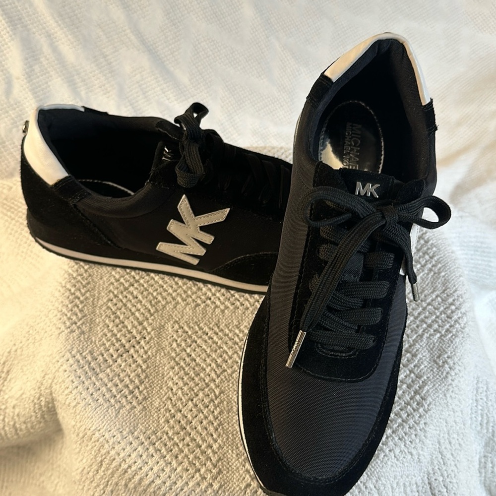 Brand new Michael Kors sneakers  size 8